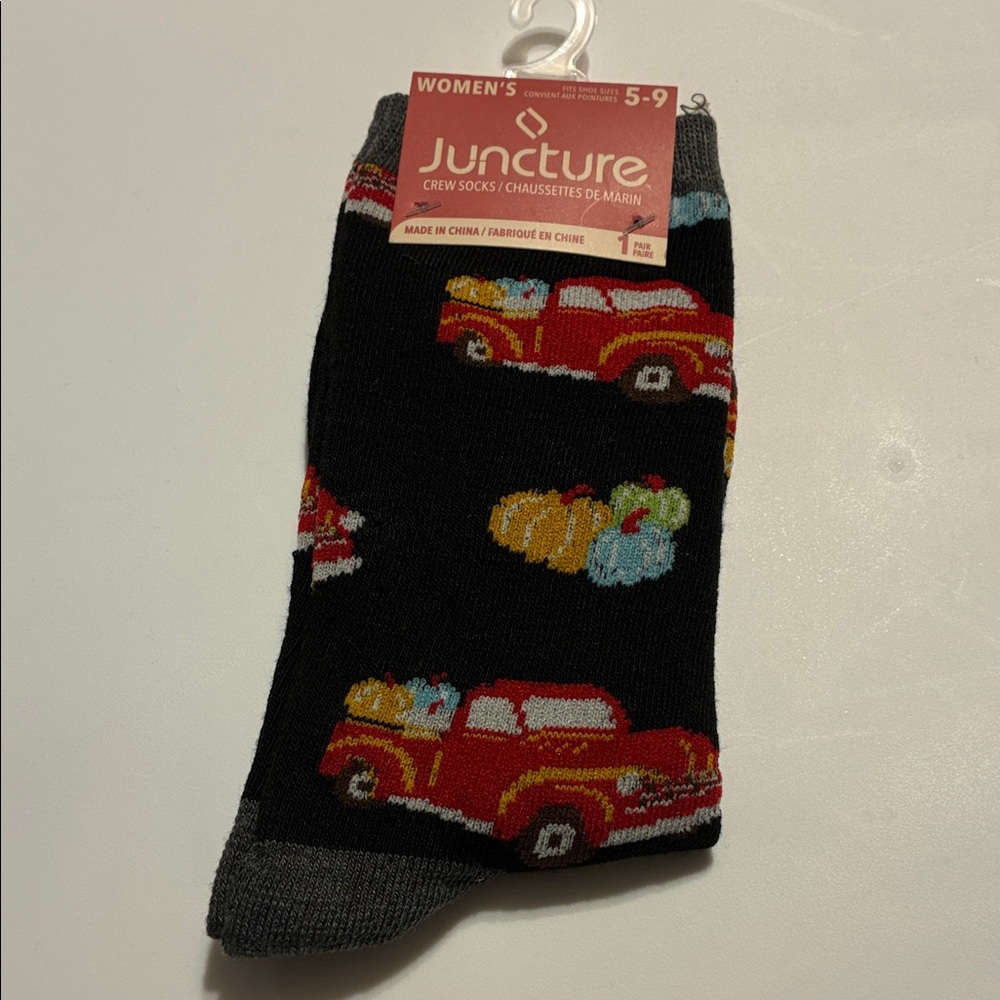 NEW Juncture Women’s Black Crew Socks Red Truck  FARMHOUSE COUNTRY CHIC 5-9